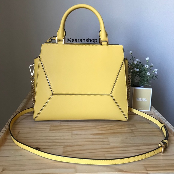 🌼Michael Kors Purse - Picture 2 of 11